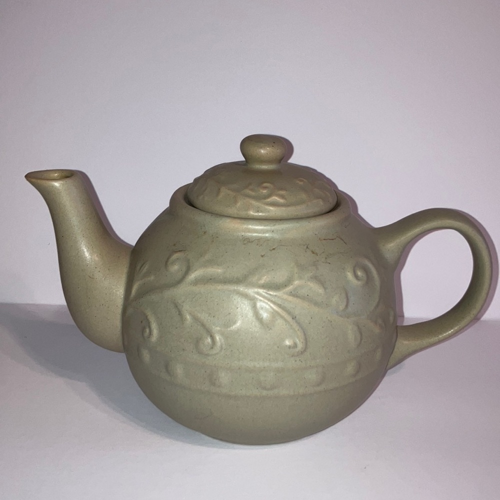 Vintage Tan Large-vine Stoneware‎ Teapot